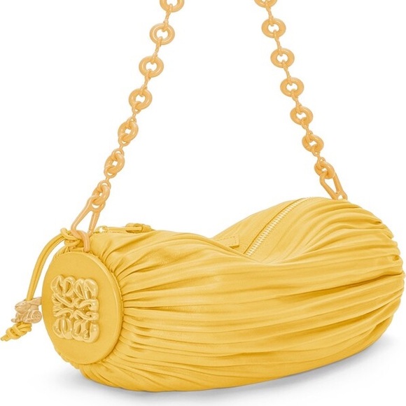 LOEWE PLEATED LEATHER BRACELET BAG - Picture 5 of 5